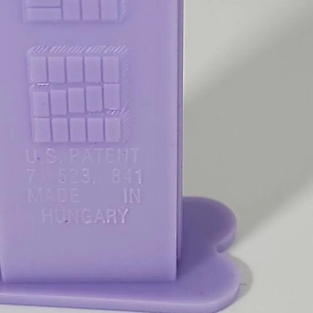 Pez Candy Dispensers,‎ EASTER EGG 1 HUNGARY